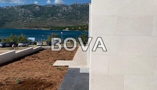 Villa 167 m2 &ndash; Rovanjska *Prvi red do mora* (ID-2318)