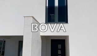 Villa 167 m2 &ndash; Rovanjska *Prvi red do mora* (ID-2318)